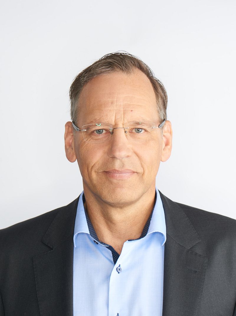 Norbert Hetebrueg web